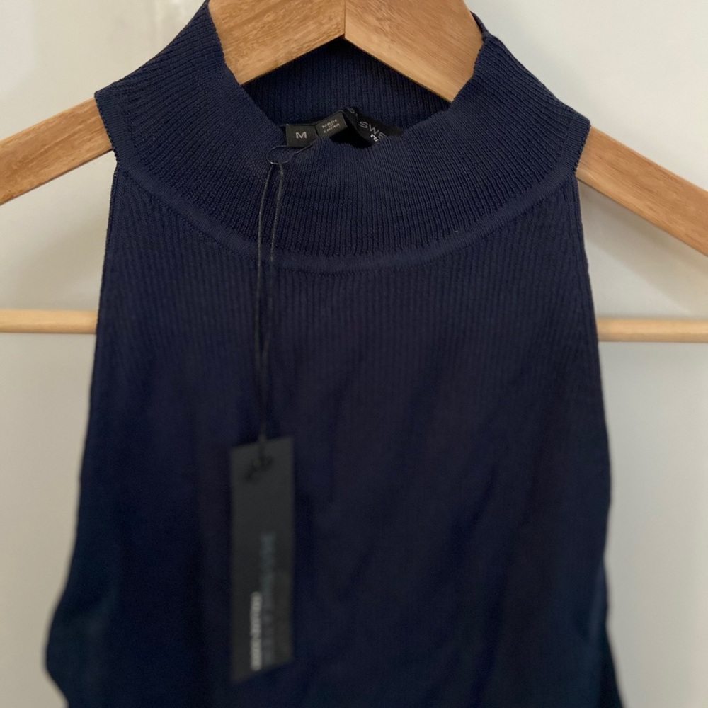360 Cashmere Sleeveless Turtleneck Tank